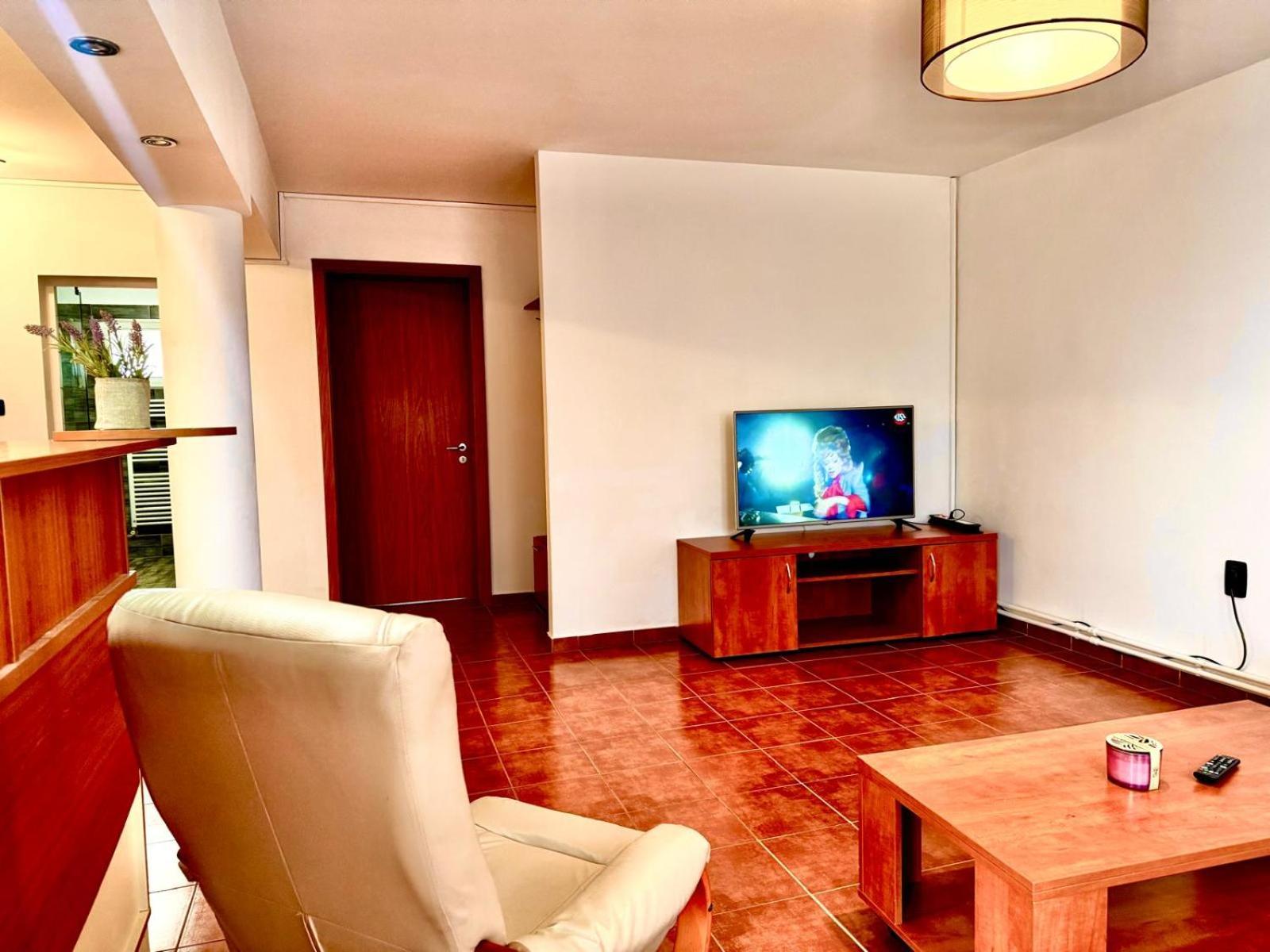 Venus Resort Dumbravita  Ngoại thất bức ảnh